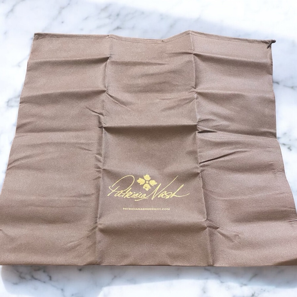 NWOT Large Patricia Nash 21.5” x 23.5” Brown Drawstring Dust Bag